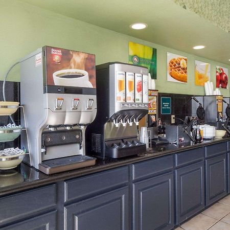 Quality Inn & Suites On The Beach Corpus Christi Bagian luar foto