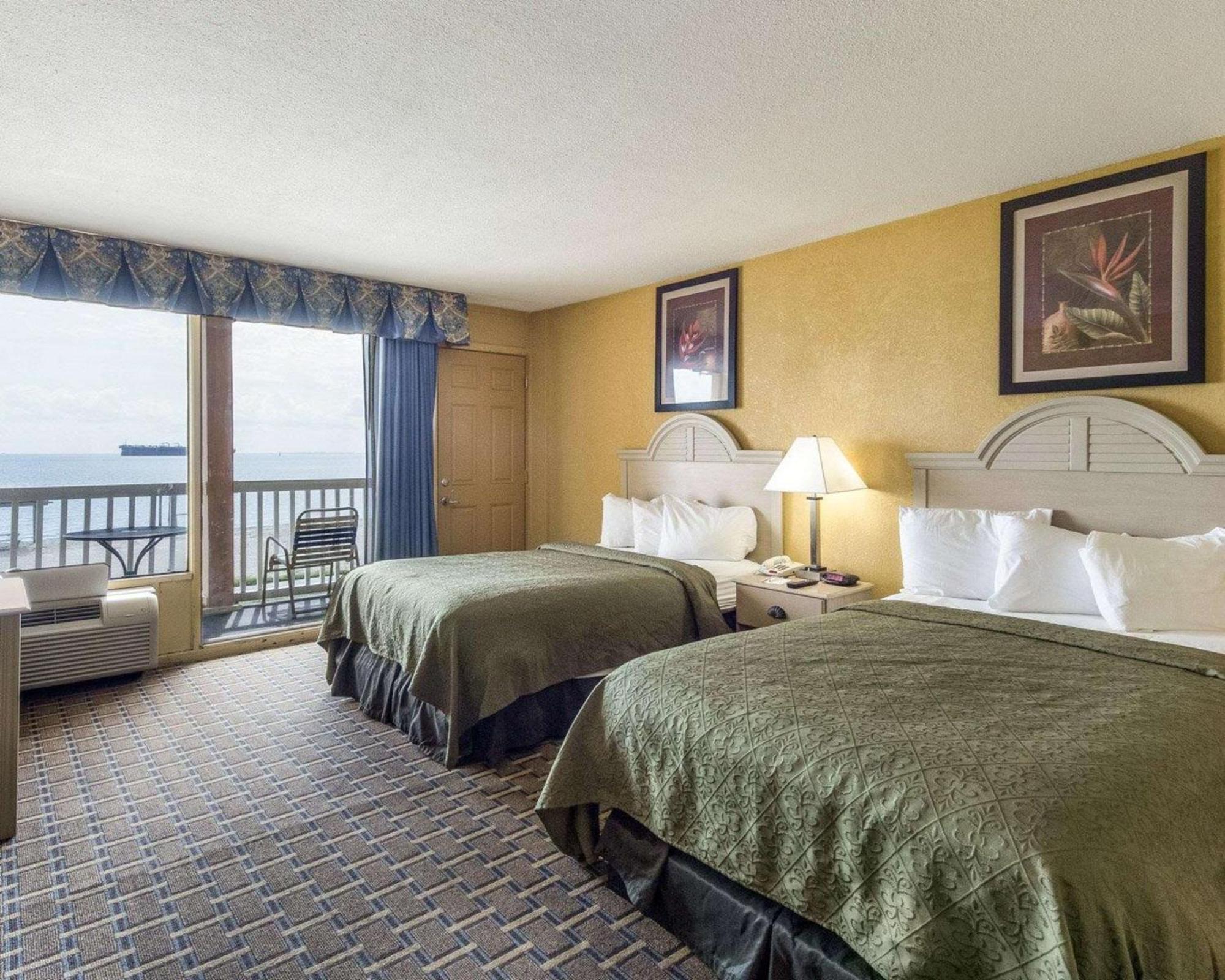 Quality Inn & Suites On The Beach Corpus Christi Bagian luar foto