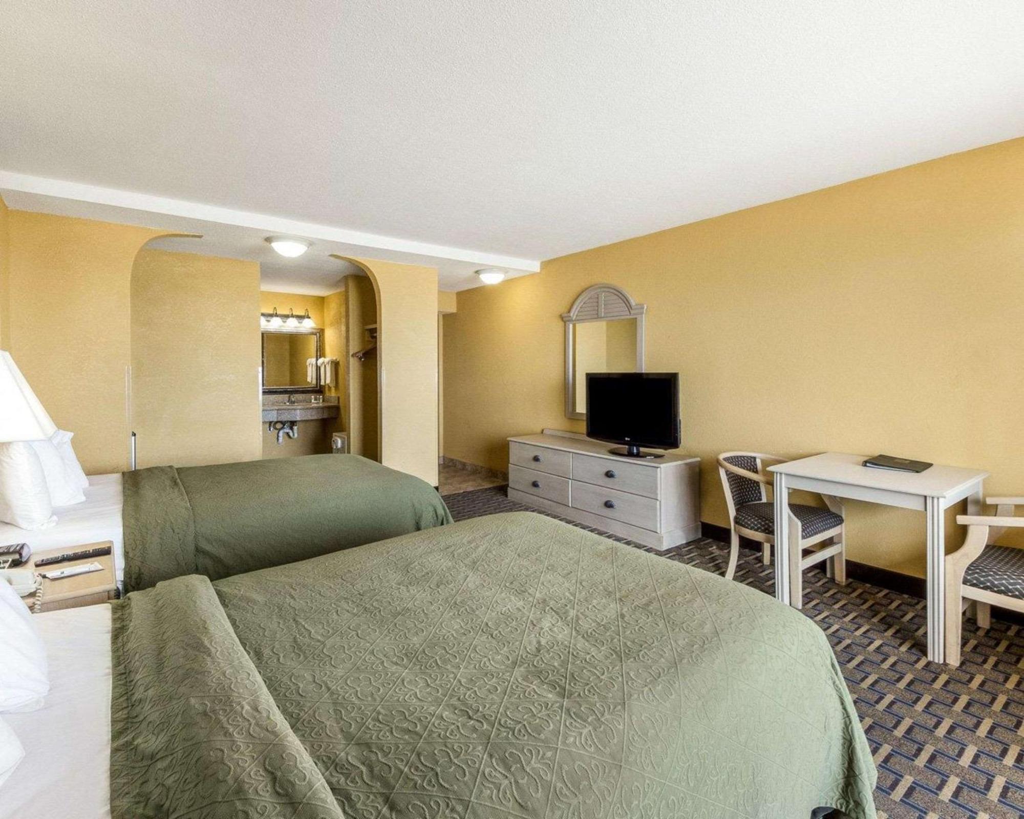 Quality Inn & Suites On The Beach Corpus Christi Bagian luar foto