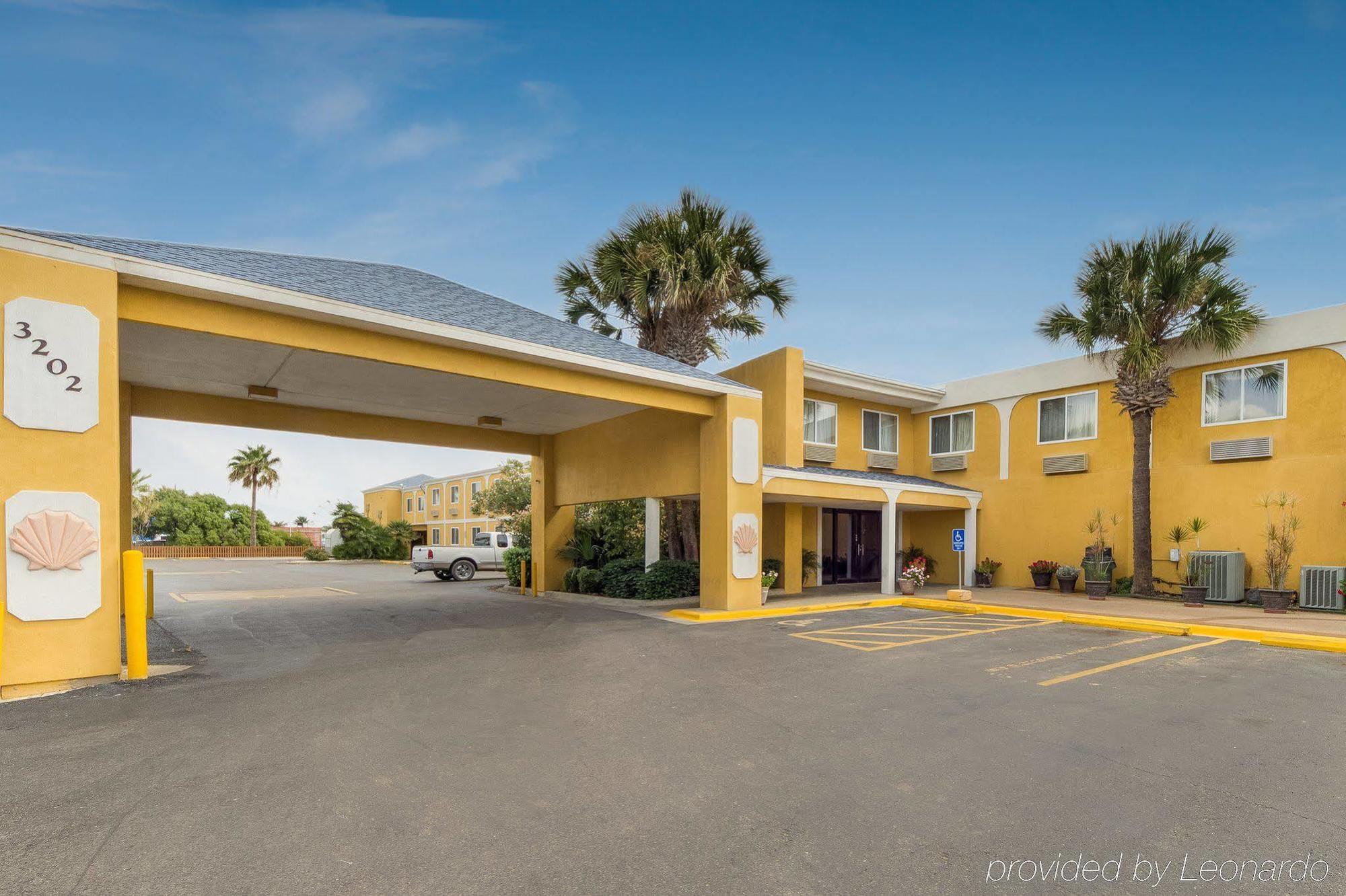 Quality Inn & Suites On The Beach Corpus Christi Bagian luar foto