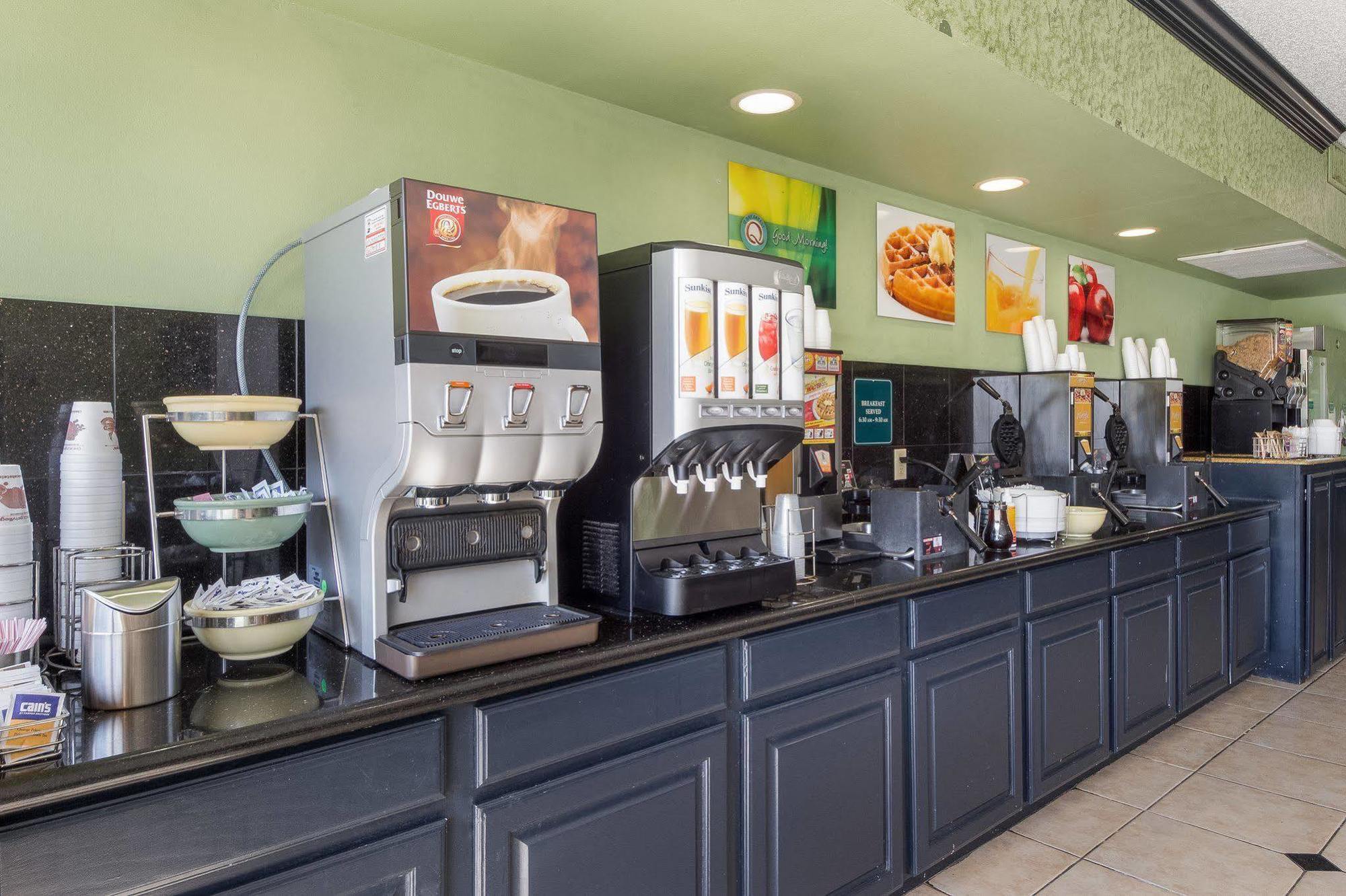 Quality Inn & Suites On The Beach Corpus Christi Bagian luar foto