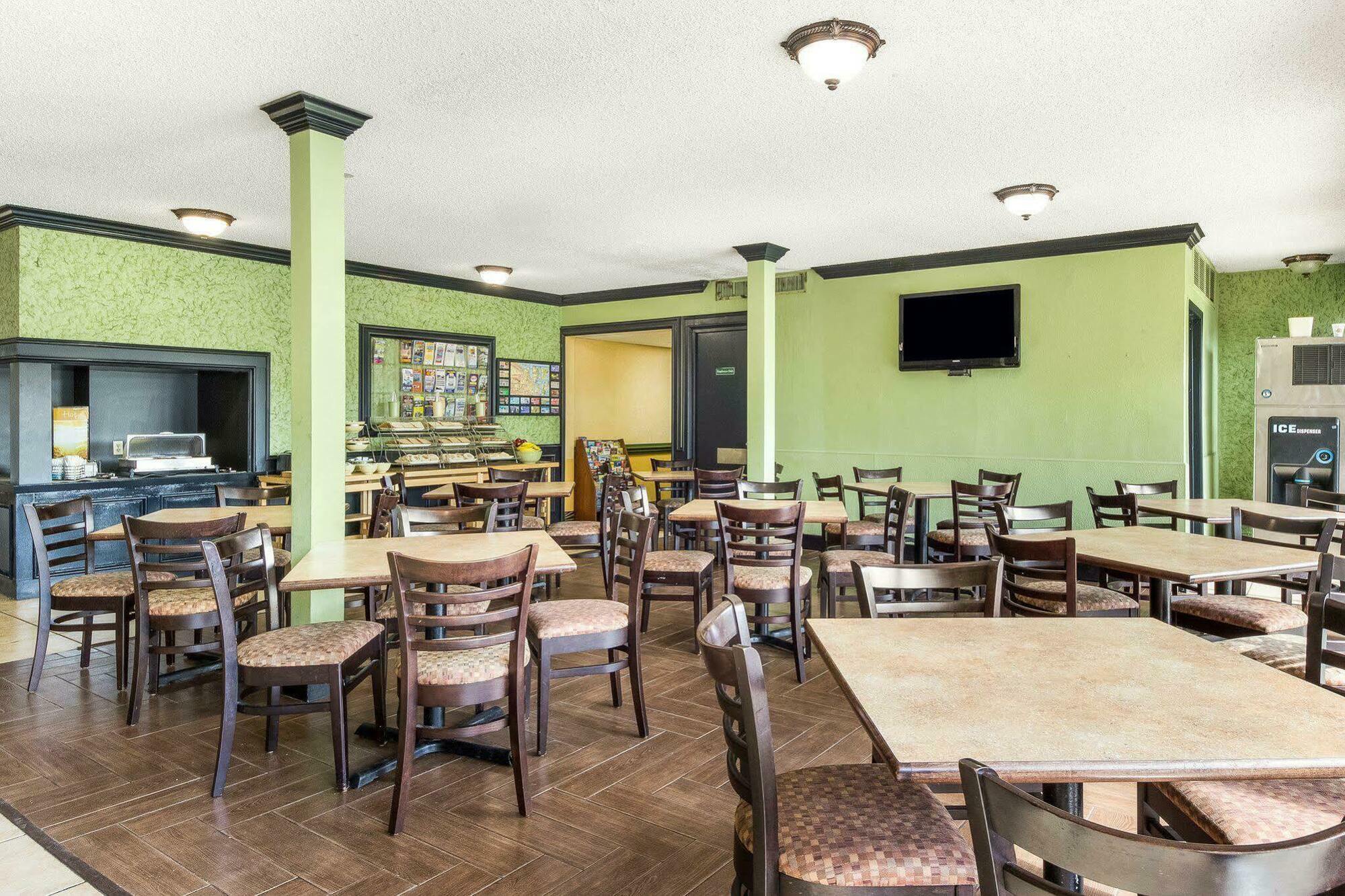Quality Inn & Suites On The Beach Corpus Christi Bagian luar foto