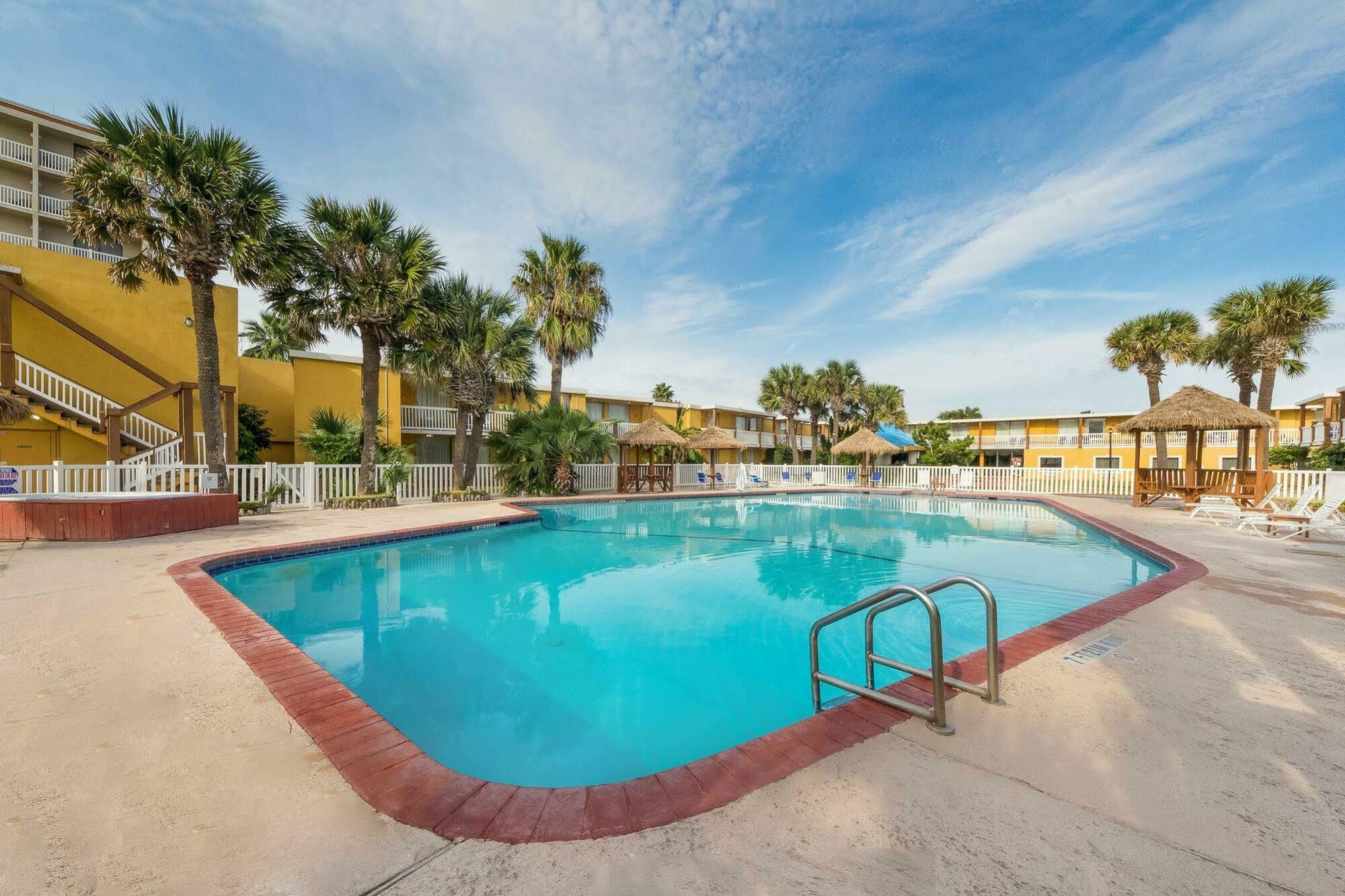 Quality Inn & Suites On The Beach Corpus Christi Bagian luar foto